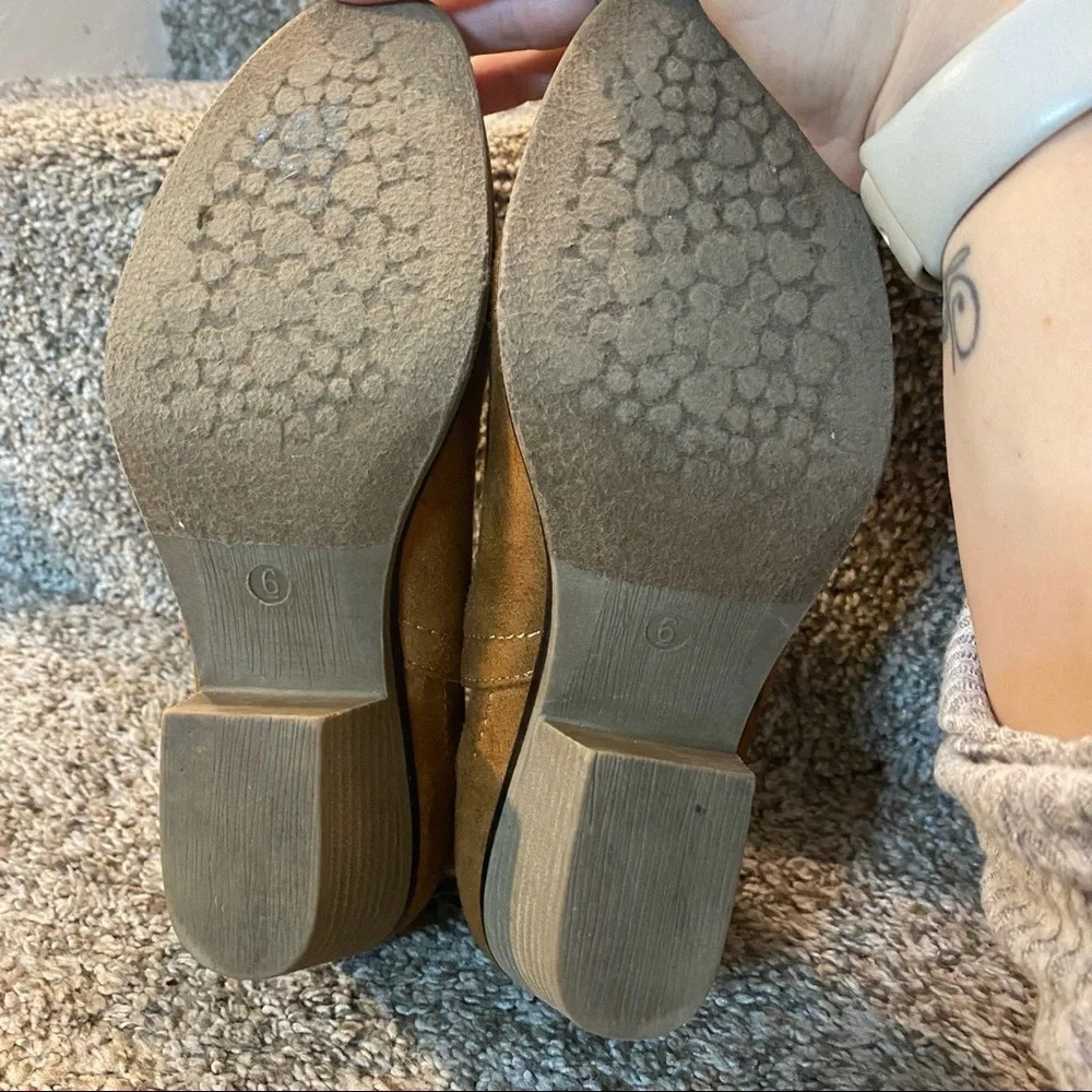 OLIVIA MILLER Embroidered Suede Floral Exposed Ankle Booties‎ Boho Size 6 - Picture 6 of 9